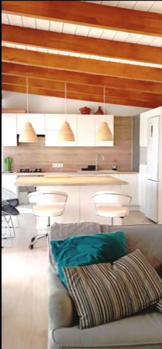 Beautiful Chalet With Wifi And Free Parking 阿罗纳 外观 照片
