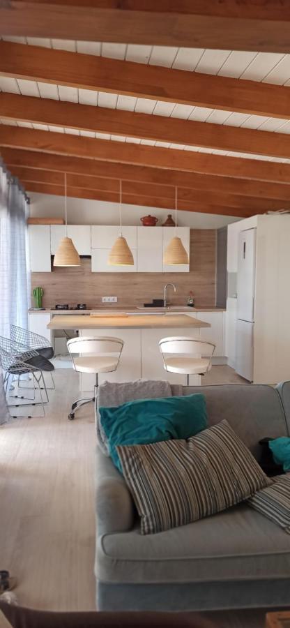 Beautiful Chalet With Wifi And Free Parking 阿罗纳 外观 照片