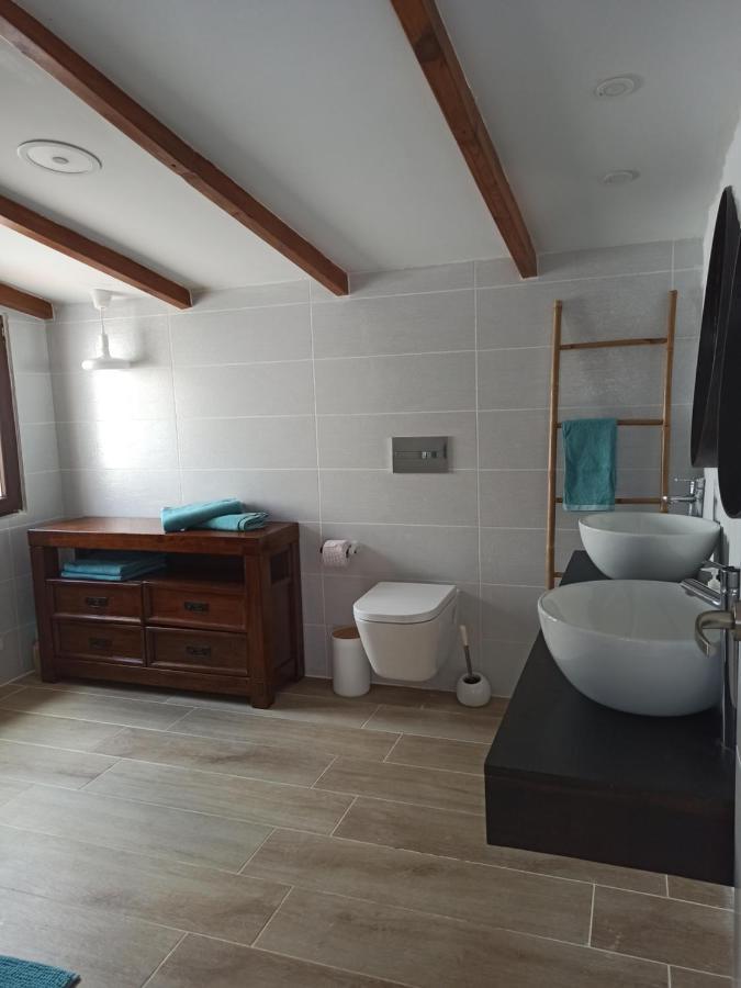 Beautiful Chalet With Wifi And Free Parking 阿罗纳 外观 照片