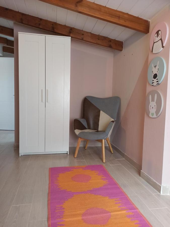 Beautiful Chalet With Wifi And Free Parking 阿罗纳 外观 照片