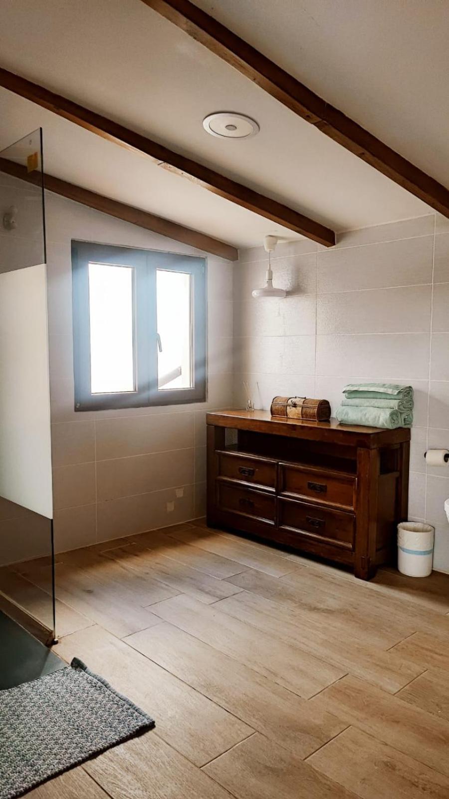 Beautiful Chalet With Wifi And Free Parking 阿罗纳 外观 照片